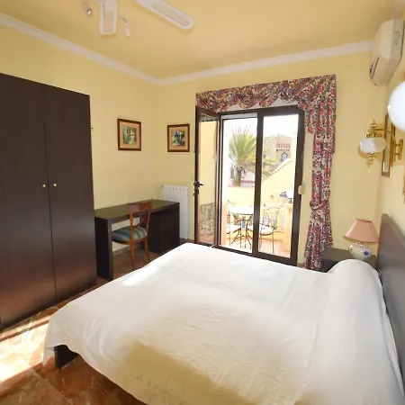 Casa Castillo Al Mar