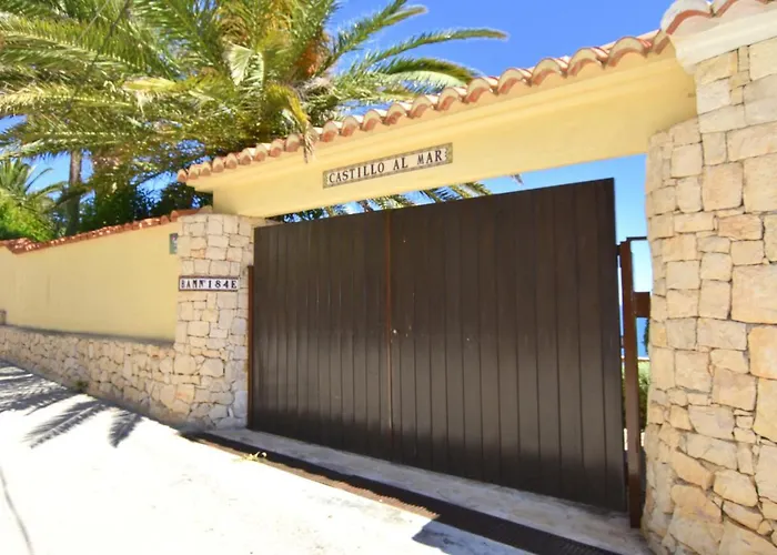 Casa Castillo Al Mar * Jávea